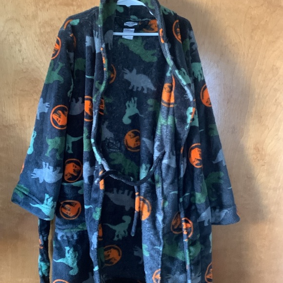Jurassic World Dominion Fleece Robe Boys Size 8 Belt Dinosaur EUC Jurassic Park - Picture 9 of 13